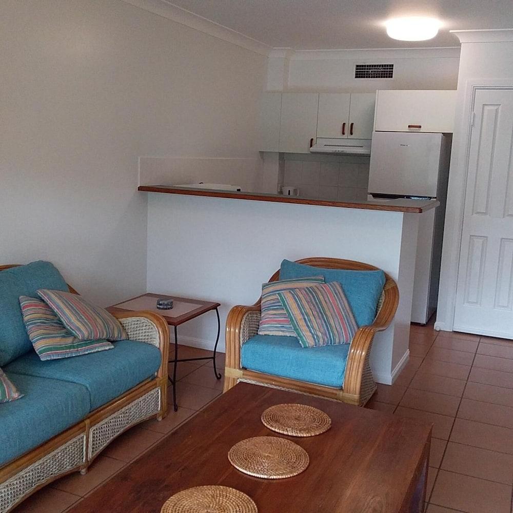 The York Beachfront Holiday Apartments Yorkeys Knob Bagian luar foto