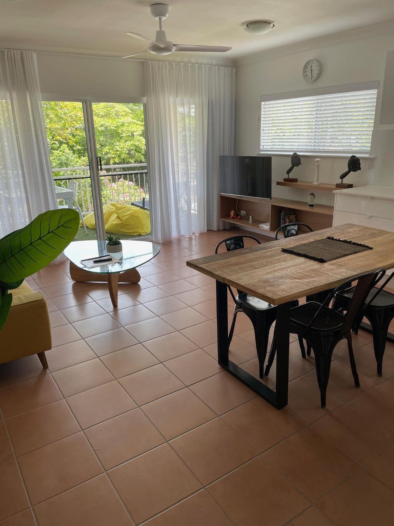 The York Beachfront Holiday Apartments Yorkeys Knob Bagian luar foto