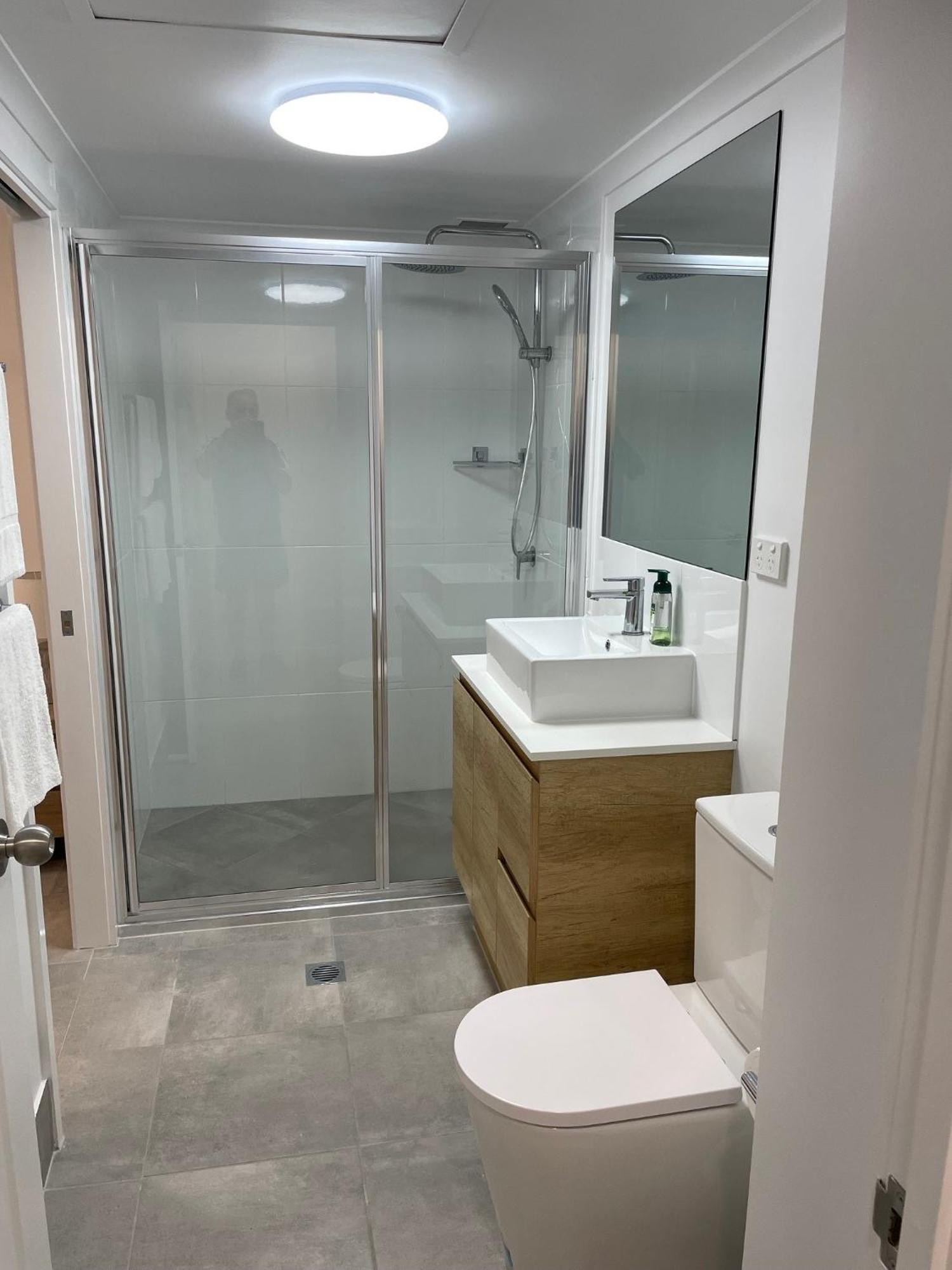 The York Beachfront Holiday Apartments Yorkeys Knob Bagian luar foto