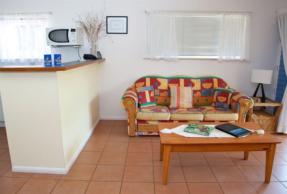 The York Beachfront Holiday Apartments Yorkeys Knob Bagian luar foto