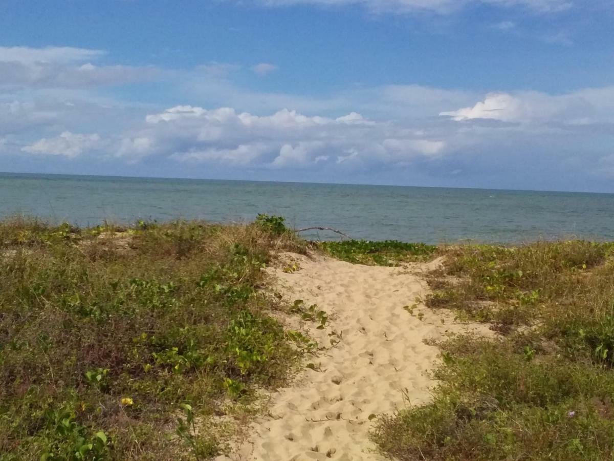 The York Beachfront Holiday Apartments Yorkeys Knob Bagian luar foto